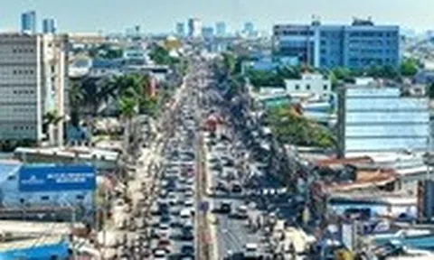 Từ Bình Triệu đến Vĩnh Bình, mặt bằng mở rộng quốc lộ 13 vẫn hẹp giữa hai dãy nhà