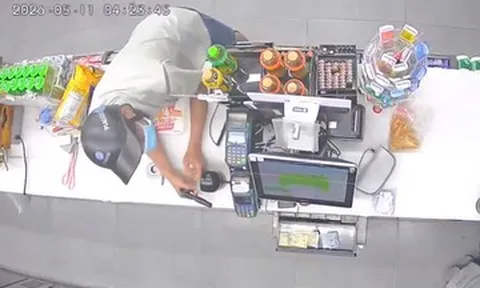 6 giờ truy bắt kẻ dùng vật nghi là súng cướp cửa hàng Circle K ở TPHCM