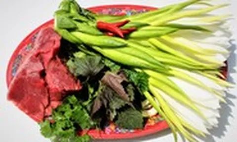 Hoa thanh long xào thịt bò, nấu canh tôm, làm gỏi... quá ngon