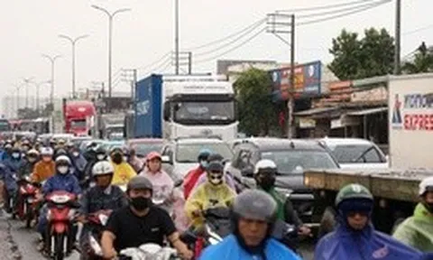Sở Xây dựng TPHCM đề xuất cấm xe tải trên 1 tấn vào nội đô 16 giờ/ngày