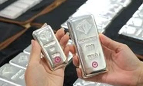 Nửa đêm giá bạc thế giới tăng, trong 5 ngày đã tăng 11%