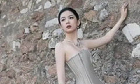 Châu Dã diện đầm Phan Huy tại Liên hoan phim Cannes