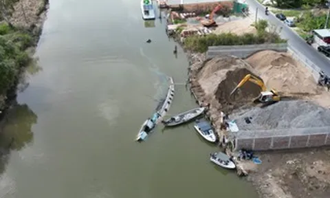 Tìm thấy thi thể bé gái 6 tuổi quê An Giang trong vụ chìm ghe trên sông ở Cà Mau