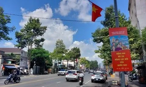 Bắn pháo hoa chào mừng lễ công bố thành lập TP Đồng Nai