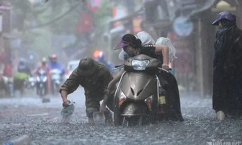 Mưa lớn dữ dội bao trùm miền Bắc và Thanh Hóa - Nghệ An, kéo dài đến khi nào?