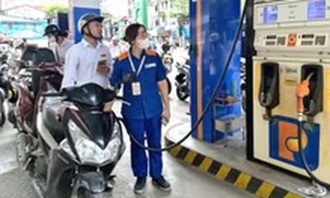 Nhiều chiêu trò 'ăn theo' xăng E10