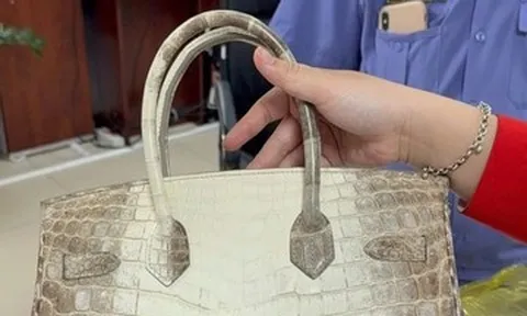 Hai túi Hermès bạch tạng của bà Trương Mỹ Lan được bán hơn 14,1 tỷ đồng