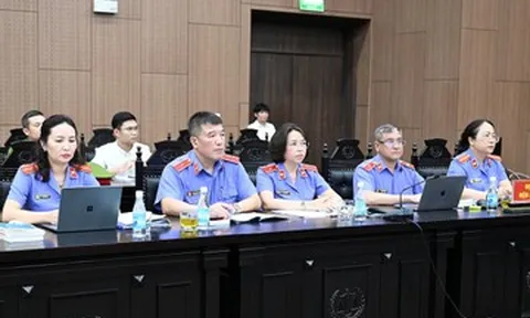 Xét xử cựu Bộ trưởng Nguyễn Thị Kim Tiến: VKS nhắc đến sự lãng phí tiền thuế của dân