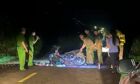 Hai xe máy va chạm trong đêm, 3 người thương vong ở TPHCM