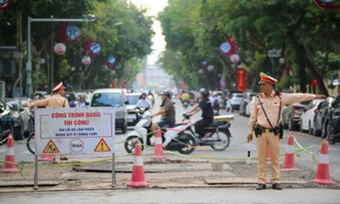 Hà Nội phân luồng, hạn chế phương tiện trên đường Quang Trung để thi công