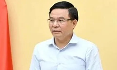 Bộ trưởng Lê Mạnh Hùng: Không để xảy ra tình trạng cắt điện trong giai đoạn nắng nóng