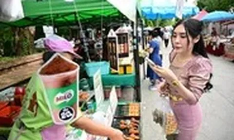 'Chạy đua' mở cửa thanh toán quốc tế