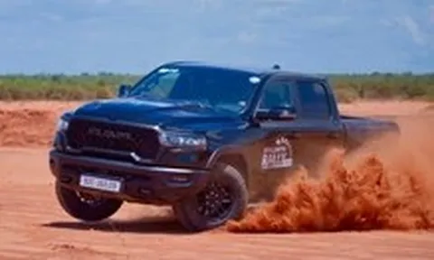 Jeep, Ram đổi nhà phân phối, giá xe giảm cả tỉ đồng tại Việt Nam, vì sao?