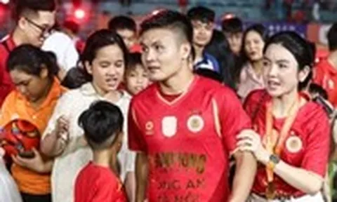 Vợ Văn Hậu, Quang Hải, Văn Thanh chia vui cùng CLB Công An Hà Nội trong ngày đăng quang V-League