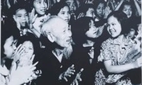 Chiếc túi mang cơm đi công tác của Bác Hồ và lời dặn 'phải trân trọng từng hạt gạo của dân'