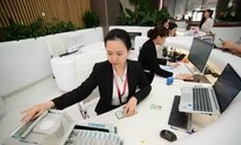 Vì sao nhà đầu tư chứng khoán theo dõi sát lãi suất liên ngân hàng?