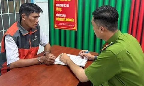 Gã xe ôm cướp vé số của người già ở TPHCM bị bắt, lộ ra 5 tiền án, tiền sự