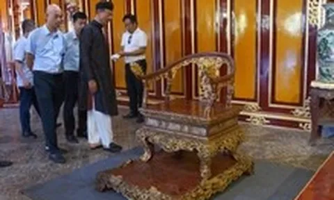 Ngai vàng triều Nguyễn về lại điện Thái Hòa
