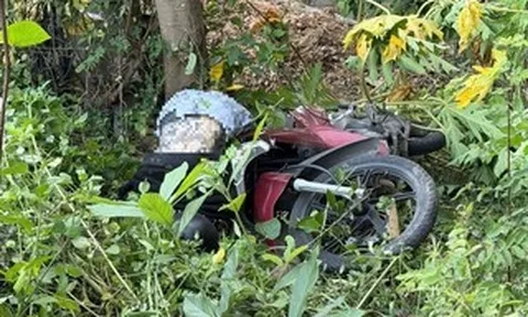 Vụ nam thanh niên chết bên xe máy ở Đà Nẵng: Công an tìm người biết thông tin