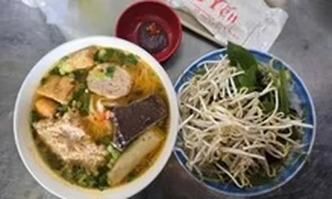 Có gì trong tô bún riêu Yến được Michelin vinh danh?