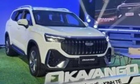 Geely Okavango ra mắt Việt Nam: Giá từ 739 triệu, rẻ hơn Toyota Corolla Cross dù rộng hơn Santa Fe