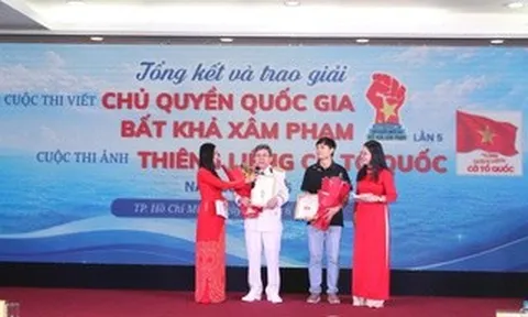 Báo Người Lao Động trao giải 2 cuộc thi ý nghĩa