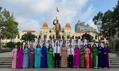 Tuyên dương các tập thể, cá nhân tiêu biểu trong học tập và làm theo lời Bác