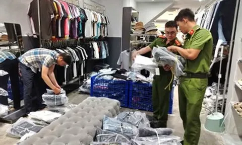Thu giữ hơn 1.800 sản phẩm 'hàng hiệu rởm' tại cửa hàng thời trang ở Đắk Lắk