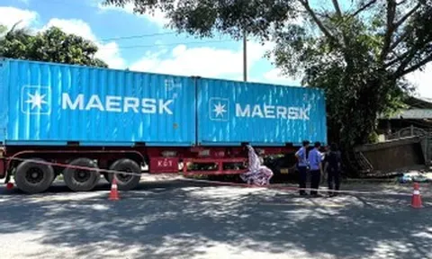 Vụ xe container tông công nông: Thêm 1 nạn nhân tử vong