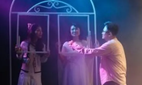 Hơn 20 năm, Ngôi nhà thiếu đàn bà đã trở lại Nhà hát kịch 5B