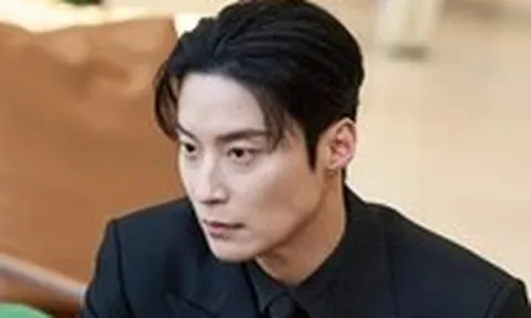 Mê vai tài phiệt của Heo Nam Jun, fan lại bất ngờ với gu ăn mặc ngoài đời