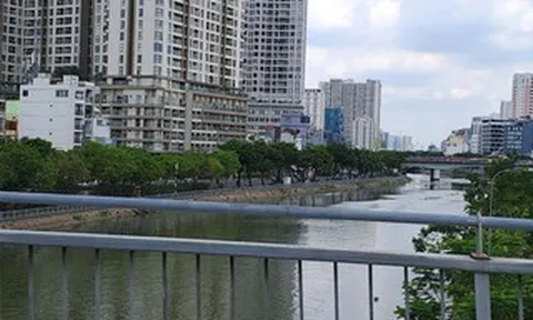 Thành phố tiếp tục vươn cao, bay xa