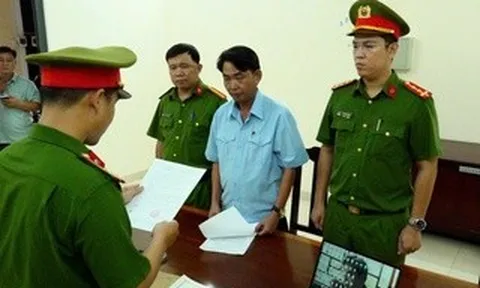 Vụ "cạo sạch quả đồi" ở Khánh Hòa: Khởi tố, bắt tạm giam người khai thác đất