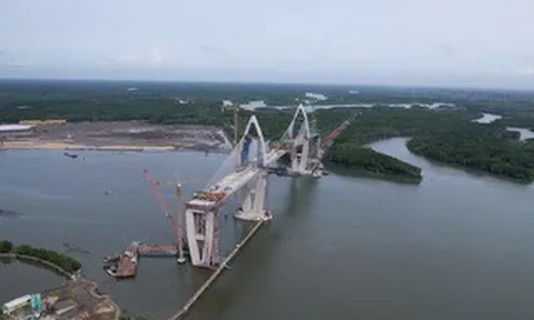 Cận cảnh cầu Phước An trước ngày hợp long
