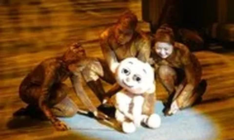 150 nghệ sĩ vẽ giấc mơ trong Mơ show ở rạp xiếc hiện đại nhất Việt Nam