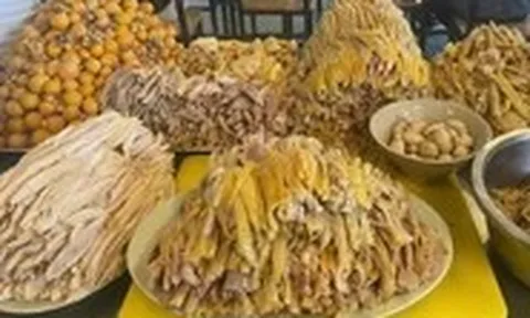 Ăn phở thì thịt gà trống là ngon nhất