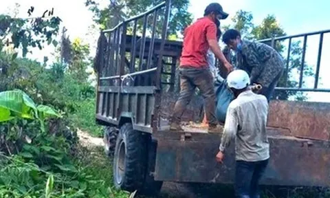 Người đàn ông tử vong nghi do súng tự chế, bạn nhậu bỏ trốn khỏi hiện trường
