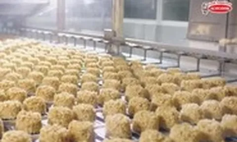 Có gì bên trong quy trình sản xuất mì ăn liền tại Acecook Việt Nam?