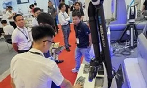 Từ điện toán đám mây, AI đến robot 100% nhựa: Doanh nghiệp tìm lời giải tăng năng suất