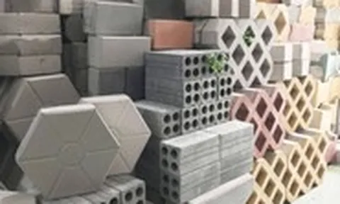 Chủ tịch một công ty trên sàn nhận thù lao 5 triệu đồng/tháng, vừa xin từ chức vì 'bận'