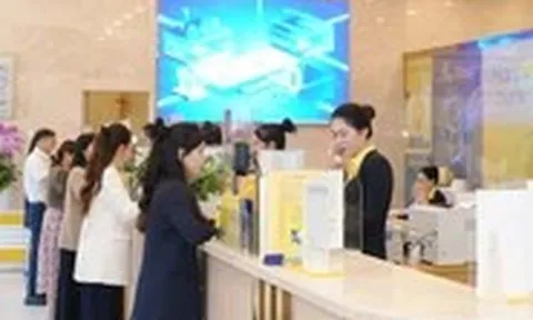 FiinRatings xếp hạng tín nhiệm Nam A Bank ở mức A-, triển vọng 'ổn định'