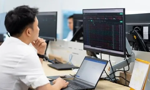 VN-Index kết tuần trong sắc đỏ, nhưng vẫn tăng 33 điểm sau một tuần