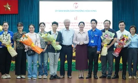 Phường Hòa Hưng ra mắt Đội chăm sóc sức khỏe liên tục cho người dân
