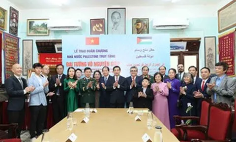 Trao Huân chương của Nhà nước Palestine truy tặng Đại tướng Võ Nguyên Giáp