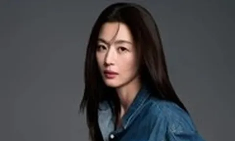 Thời trang bất chấp tuổi tác của 'mợ chảnh' Jun Ji Hyun