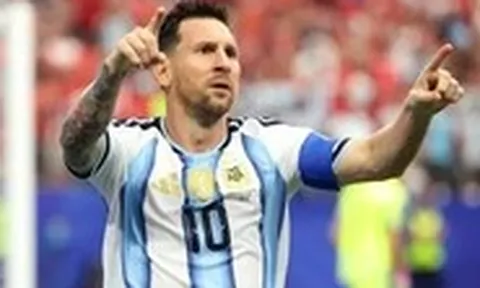 Đôi giày đặc biệt giúp Messi phá kỷ lục lịch sử World Cup