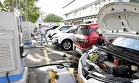 Điện mặt trời mái nhà được bán trực tiếp cho trạm sạc xe điện, trung tâm dữ liệu