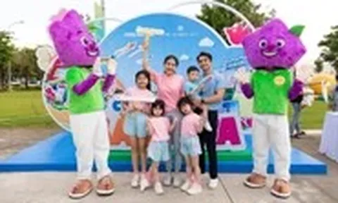 Hàng nghìn gia đình cùng ‘Chung Nhịp Sắc Hoa’ tại The Global City