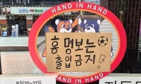 Nhà hàng, quán cà phê 'cấm cửa' HLV Hàn Quốc sau thất bại World Cup