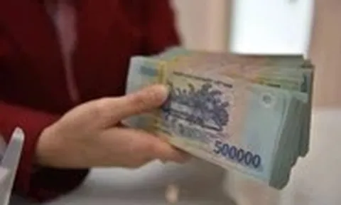 Từ 15-8, vay ngân hàng đến 400 triệu không phải chứng minh tài chính